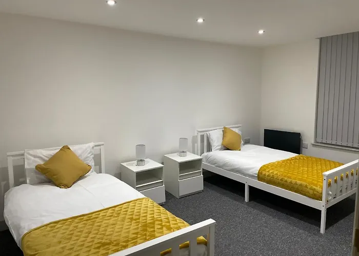 Modern - Two Bed - Apartment Located In The City Of Wolverhampton